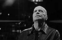 Слави Трифонов възпя убитото момче от Петрохан