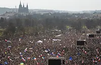 200 000 души излязоха на протест в Прага срещу премиера Андрей Бабиш