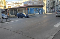 Изтрита пешеходна пътека застрашава ученици в Русе