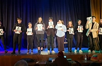 Русенски младежи разсмяха публиката с авторски скечове в читалище "Зора"