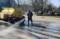 Машини измиват десетки улици и алеи в Русе