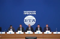 "Възраждане" смени само двама водачи на листи за вота