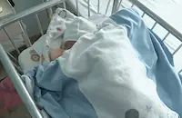 Жена от Монтана роди деветото си дете в линейка