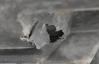 Откъртена трамвайна релса проби кола на "Петте кьошета"