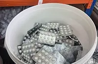 Засякоха хранителни добавки с изтекъл срок в магазин в Русе