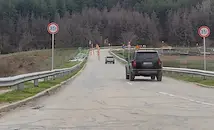 Пуснаха трафика по дигата на язовира в Николово