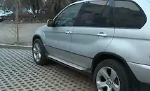 Вандали режат гуми до джанта заради паркоместа в София