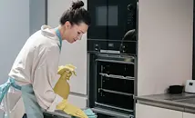 Домашни съставки измиват фурната без химия