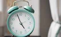 Местим стрелките с час напред в края на март