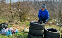 Младежи изчистиха пътя между Сандрово и Мартен