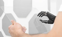 Пуснаха ръкавица, свързана с мозъчен имплант за пациенти с парализа