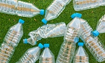 Бактерии превръщат пластмаса в лекарство за Паркинсон