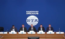 "Възраждане" смени само двама водачи на листи за вота