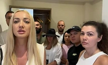 Войната блокира над 100 българи на Малдивите