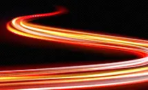 Учени: Тъмнината може да се движи по-бързо от светлината, без да нарушава относителността