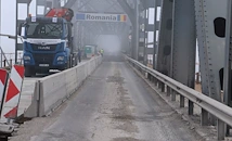 Затвориха "Дунав мост" за спешен ремонт