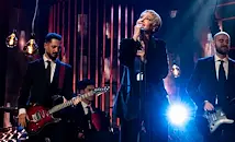 Алекс Раева грабна първа победа в "Като две капки вода"