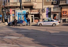 Камери заснеха полицейската акция на улица Петко Д Петков Мъж е