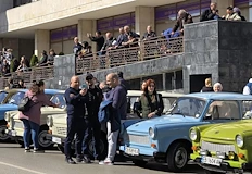 Юбилейният Трабант фест събра колекционери от три държавиНад 150 автомобила