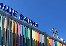 Първият извънреден полет от Дубай кацна във ВарнаПървият самолет с