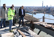 Блокират трафика между 4 и 6 часа заради опасни кратериВ
