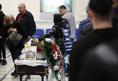 Поклонението се състоя на стадион Васил Левски Десетки близки приятели