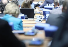 Над 170 депутати подкрепиха на първо четене новата финансова рамкаНародното