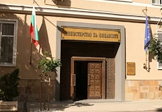 Финансовото министерство оповестява данните предварителноСлужебният министър на финансите Георги Клисурски