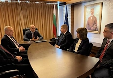 Бившият президент повежда нов политически проект към вотаБившият президент на