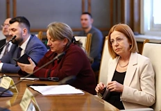 Левицата бойкотира ратификацията на договора с Доналд ТръмпКъм пълен провал