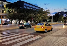 Полицията арестува таксиметровия шофьор Русенската полиция задържа 34 годишен водач на