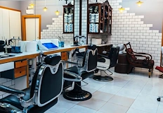 Парите изпаднали от дрехата му във фризьорски салонСлужителите на Първо