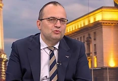 Депутатът настоява удължителният бюджет да мине преди предизборната кампанияДепутатът от