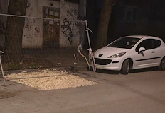 Разкопан от ВиК участък затруднява движениетоТърпението на русенци към безкрайните