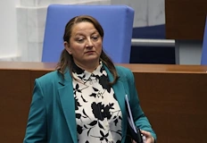ГЕРБ вкарва празничните добавки за уязвимите в законДепутатите от парламентарната