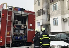 Русенецът опита да изгори изкуствена дреха в печкатаПожарникарите в град