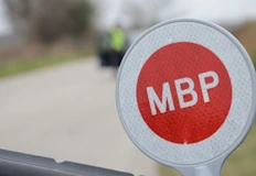 Леките автомобили преминават по обходен маршрутВластите ограничиха временно движението по