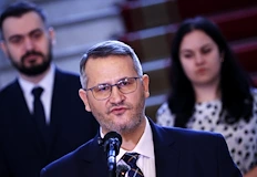 Бившият съдия поиска отговори от земеделския министърБившият съдия и настоящ