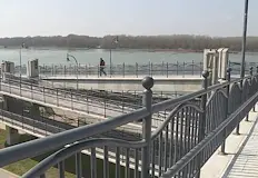 Заместник кметът Здравка Великова Тази настилка е трябвало да издържи 5
