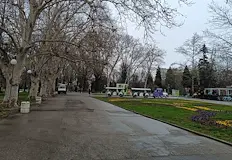 Времето остава променливо с временни разкъсвания на облачносттаУтре 25 март