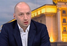 Борисов и Пеевски ще водят мека кампания срещу бившия президентНа