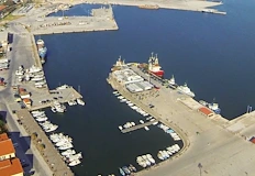 НАТО разполага бойни кораби и изтребители край пристанищетоГръцките власти въведоха