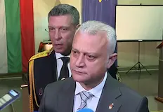 Издирваният Васил Михайлов устрои въоръжена засада на антимафиотСлужебният вътрешен министър