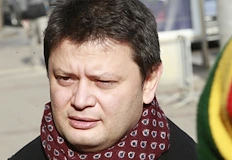 Съоснователят на организацията се оттегля след години разследванияЕдно от най разпознаваемите