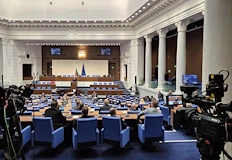 На първо четене криминализираха и големите нерегламентирани сметищаНародното събрание прие