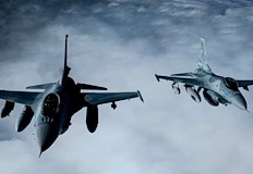 Военните тренират кацане на летище Васил Левски Български многоцелеви изтребители F 16