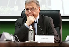 Екоминистърът обяви край на държавния монопол при боклукаБългария губи ключови
