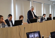 Синдикатите притиснаха партиите за необлагаем минимум преди изборитеМинималната работна заплата