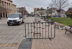 Оградените участъци ограничиха местата за агитация преди изборитеРемонтните дейности на
