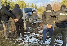 Униформените откриха 96 растения марихуана и фалшиви документиГранична полиция разби
